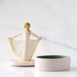 Willow Tree Girl In Butterfly Dress Keepsake Box 10 Willow Tree Girl In Butterfly Dress Keepsake Box -Hallmark Shop Butterfly Dress Girl on Lidded Keepsake Box 28317 04