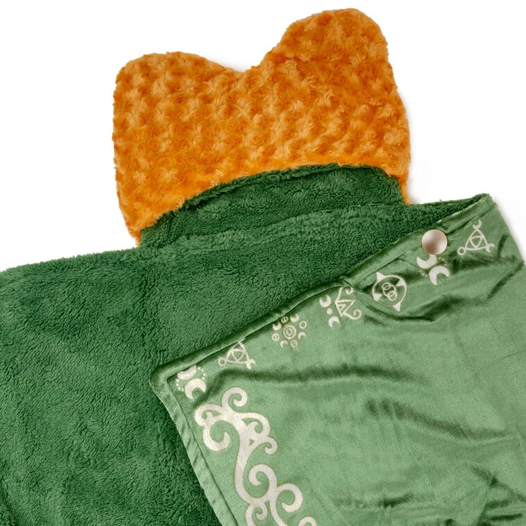 Hallmark Disney Hocus Pocus Winifred Sanderson Hooded Blanket, 74x52 4 Hallmark Disney Hocus Pocus Winifred Sanderson Hooded Blanket, 74x52 - Image 2