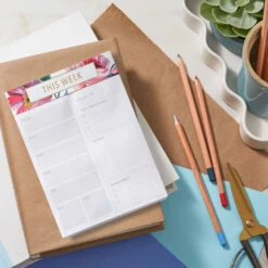 Hallmark Lush Floral Prompted Note Pad -Hallmark Shop Floral Weekly Planner Desk Note Pad 3SOM1353 05