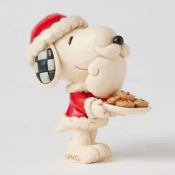 Enesco Jim Shore Peanuts Snoopy Santa With Cookie Plate Mini Figurine, 3.3" -Hallmark Shop Santa Snoopy With Cookie Plate Mini Figurine 6017240 04
