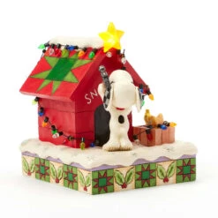 Enesco Jim Shore Peanuts Snoopy Decorating Doghouse Light-Up Figurine, 6.3" -Hallmark Shop Snoopy Decorates Doghouse for Holidays Figurine 6017241 05