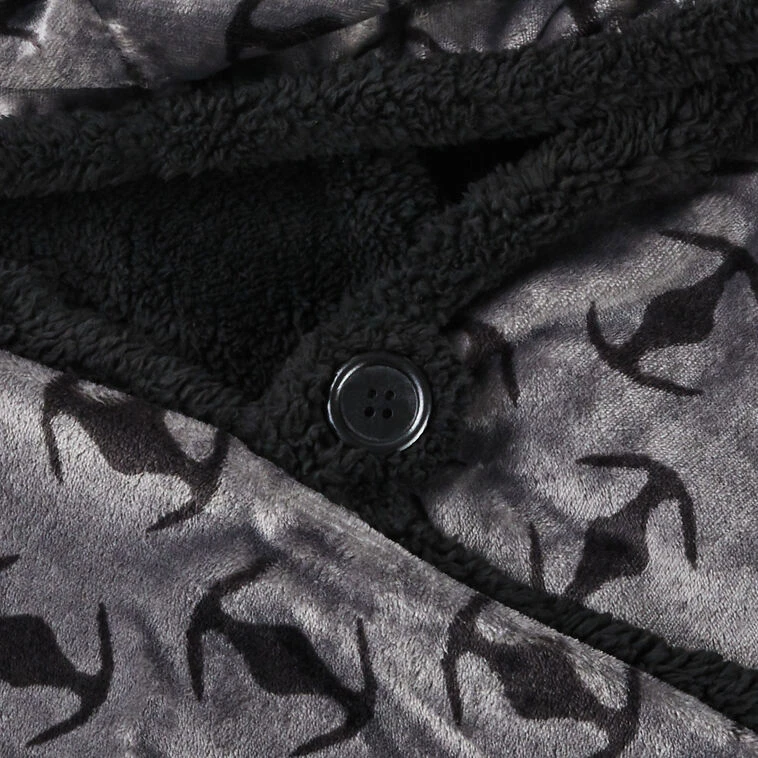 Hallmark Star Wars™ Darth Vader™ Hooded Blanket, 70x50 6 Hallmark Star Wars™ Darth Vader™ Hooded Blanket, 70x50 - Image 4